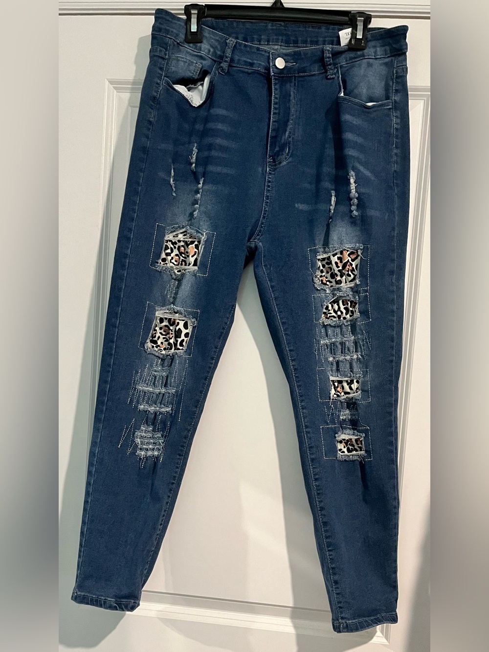 Dark Blue Skinny Jeans with Leopard Patch